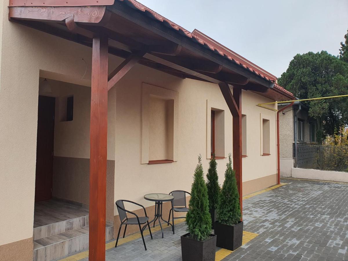 Bereg-Travel Hotel Exterior foto